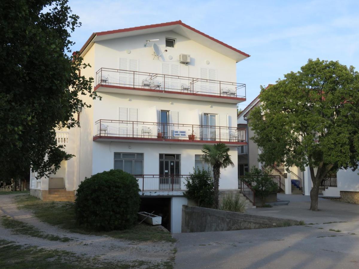 Apartmani Mm Starigrad Paklenica Extérieur photo