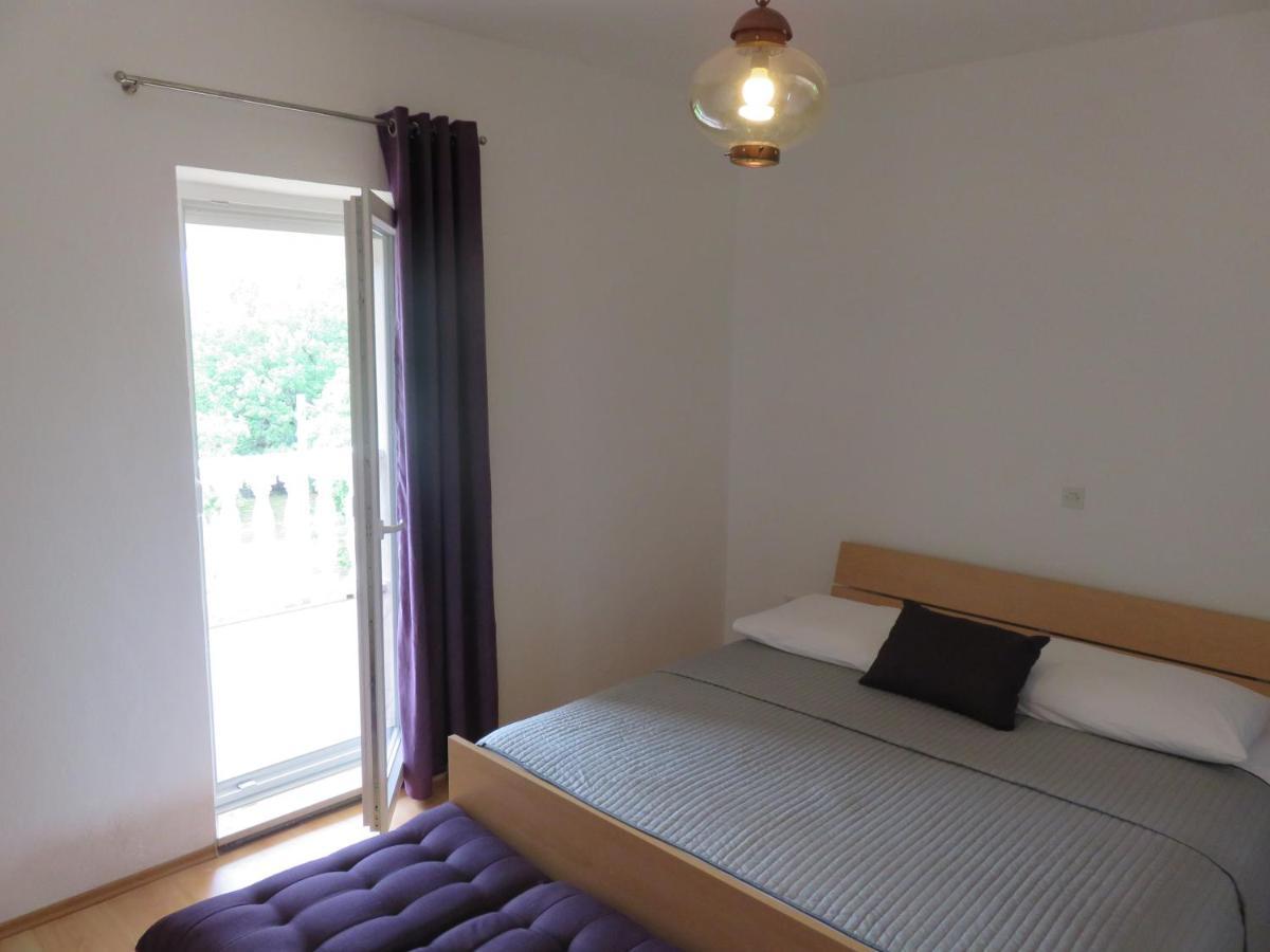 Apartmani Mm Starigrad Paklenica Extérieur photo