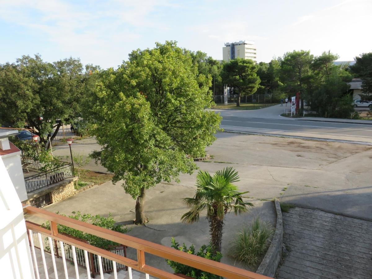 Apartmani Mm Starigrad Paklenica Extérieur photo