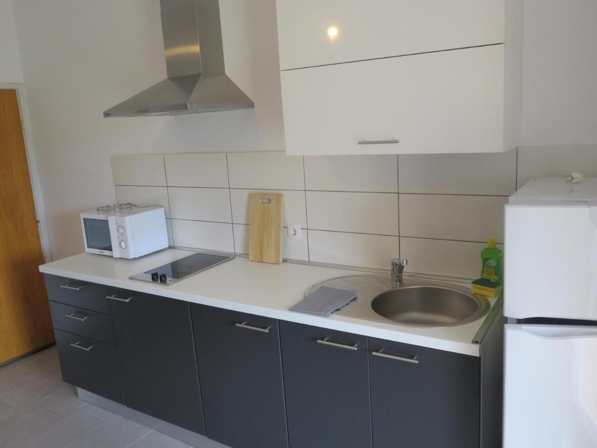 Apartmani Mm Starigrad Paklenica Extérieur photo