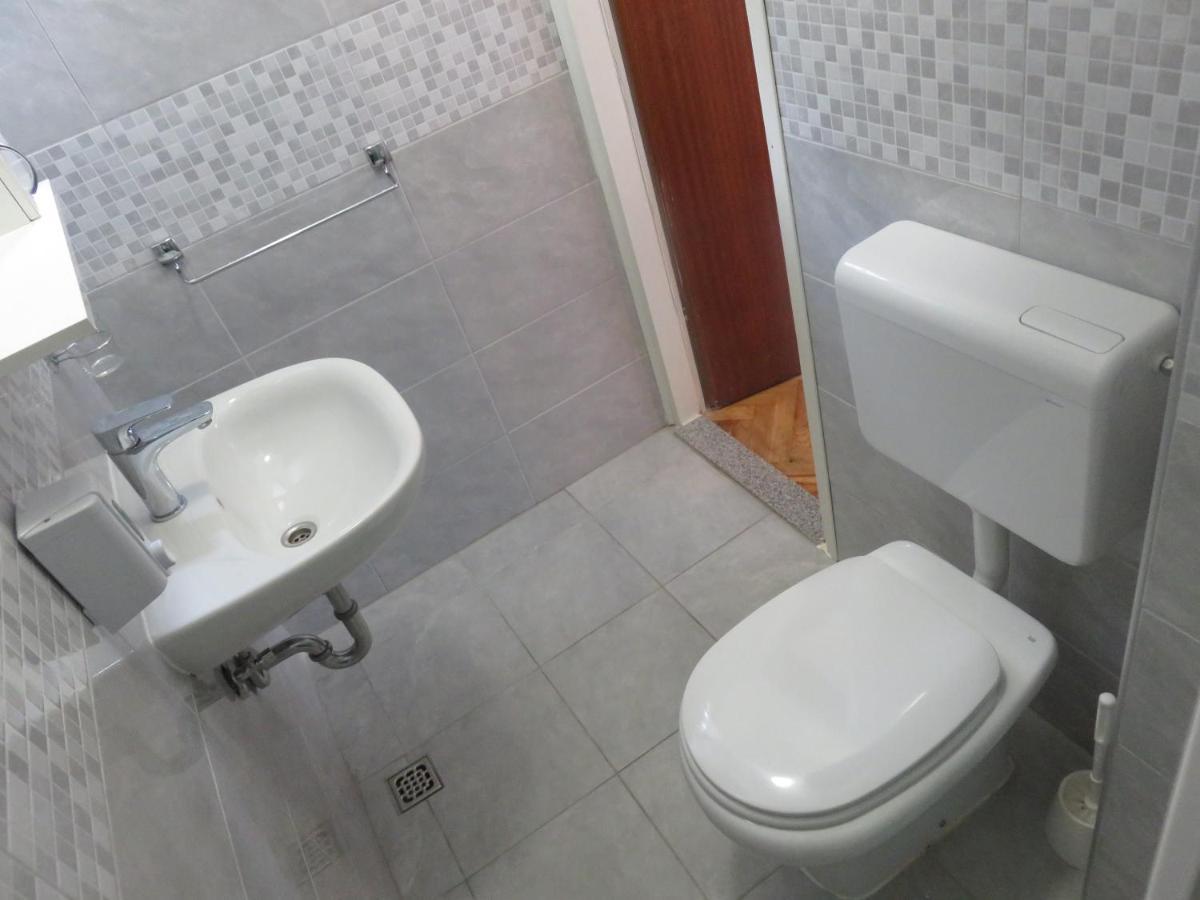 Apartmani Mm Starigrad Paklenica Extérieur photo