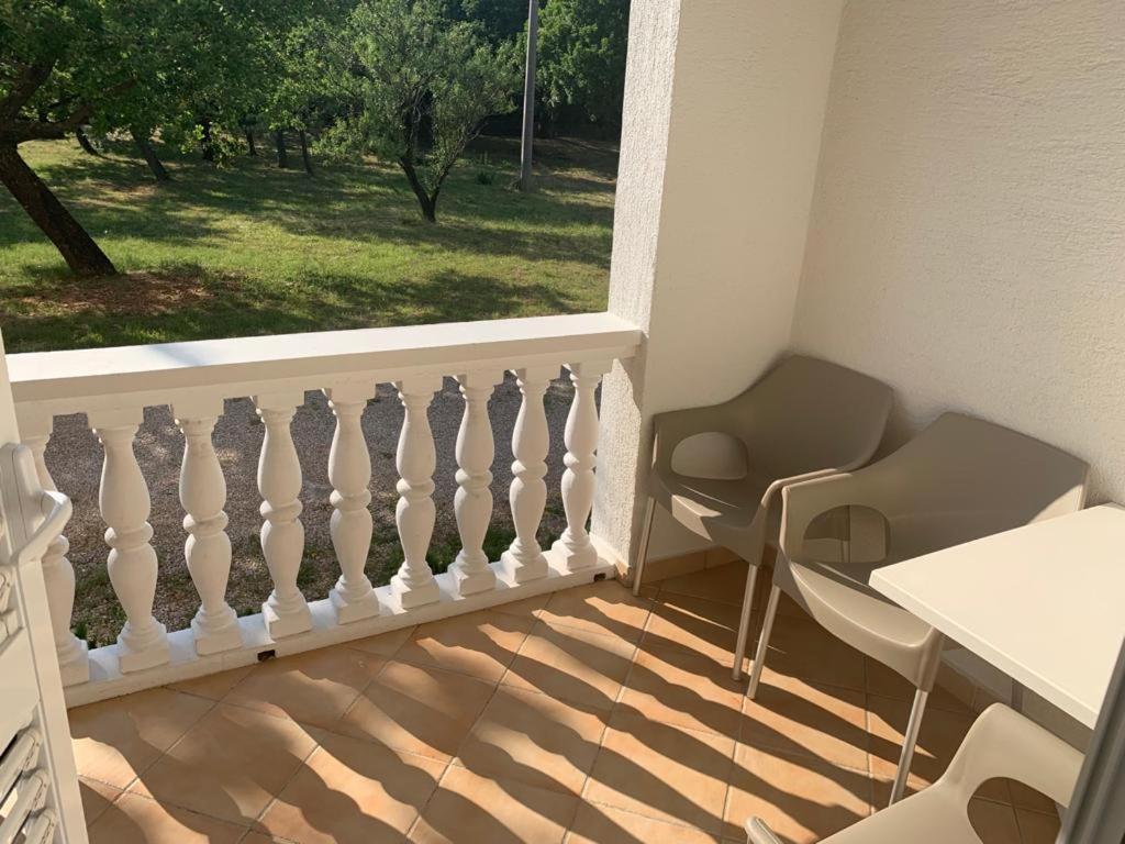 Apartmani Mm Starigrad Paklenica Extérieur photo